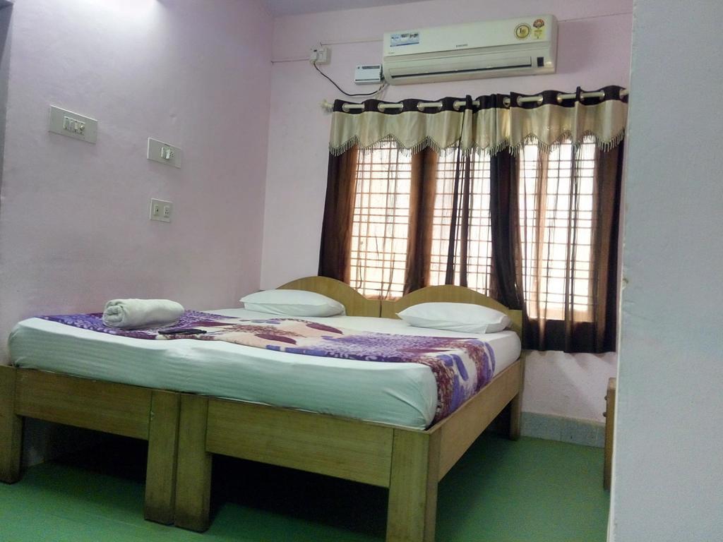 Elegant Guest House Bangalore Værelse billede